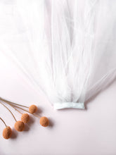 Load image into Gallery viewer, Bridal Shower Veil