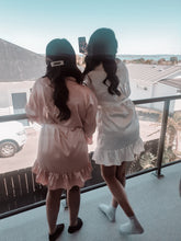 Load image into Gallery viewer, Ruffled Robe - Bride