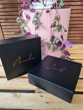Load image into Gallery viewer, Bridesmaid Proposal Box Premium (Black)