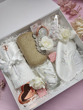 Load image into Gallery viewer, Deluxe Bridal Gift Box
