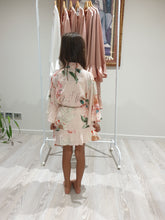 Load image into Gallery viewer, Girl&#39;s Robe - Floral
