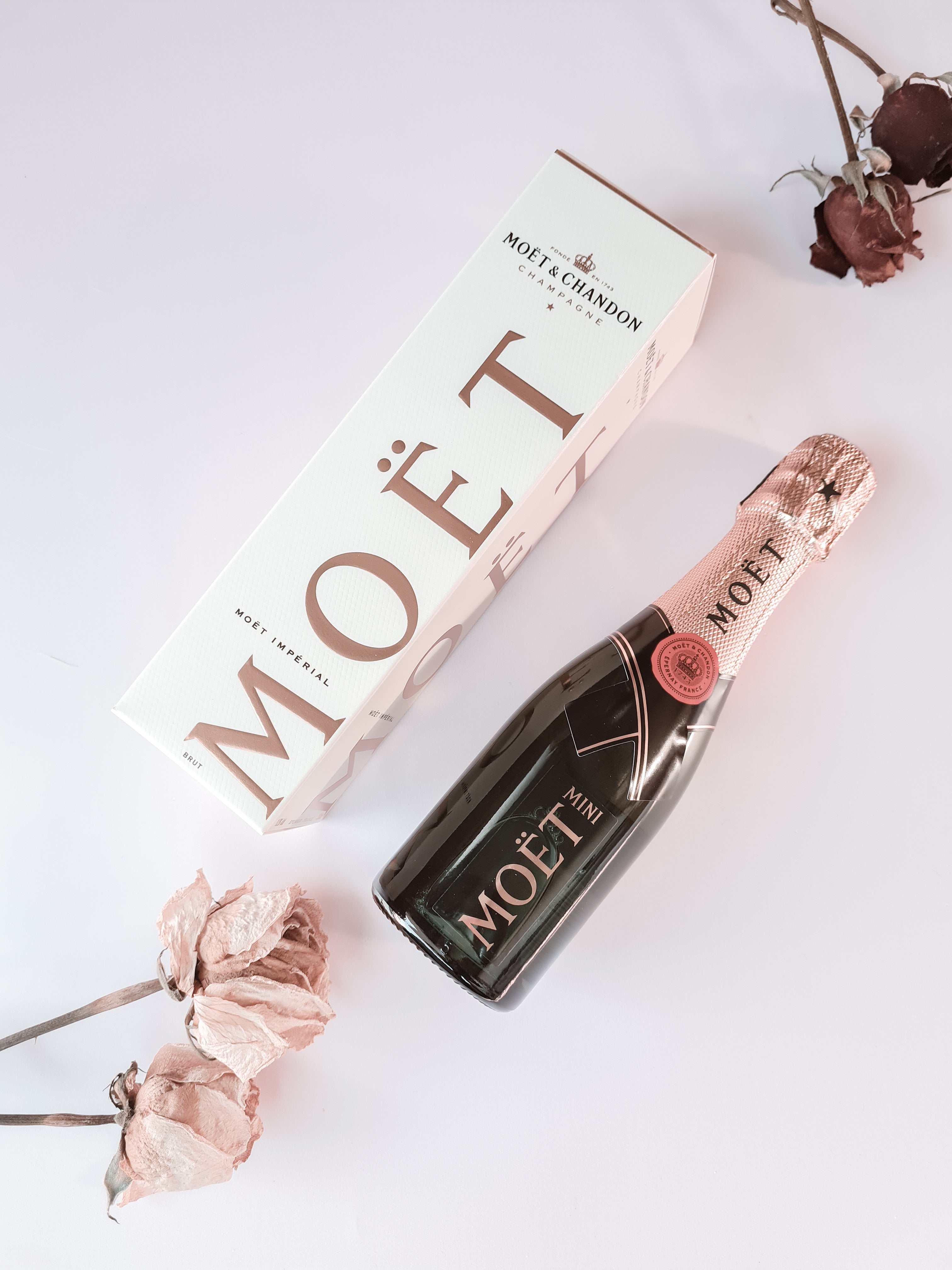 MISIA 　　2本セット　MOËT & CHANDON Moët & Chandon Impérial Brut NV + 2 Glasses Set | Kent